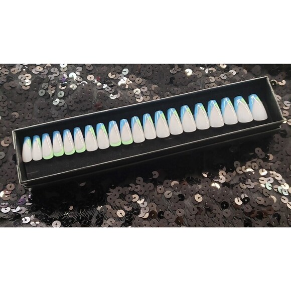 Kendra Press On Nail Set - Picture 2 of 2